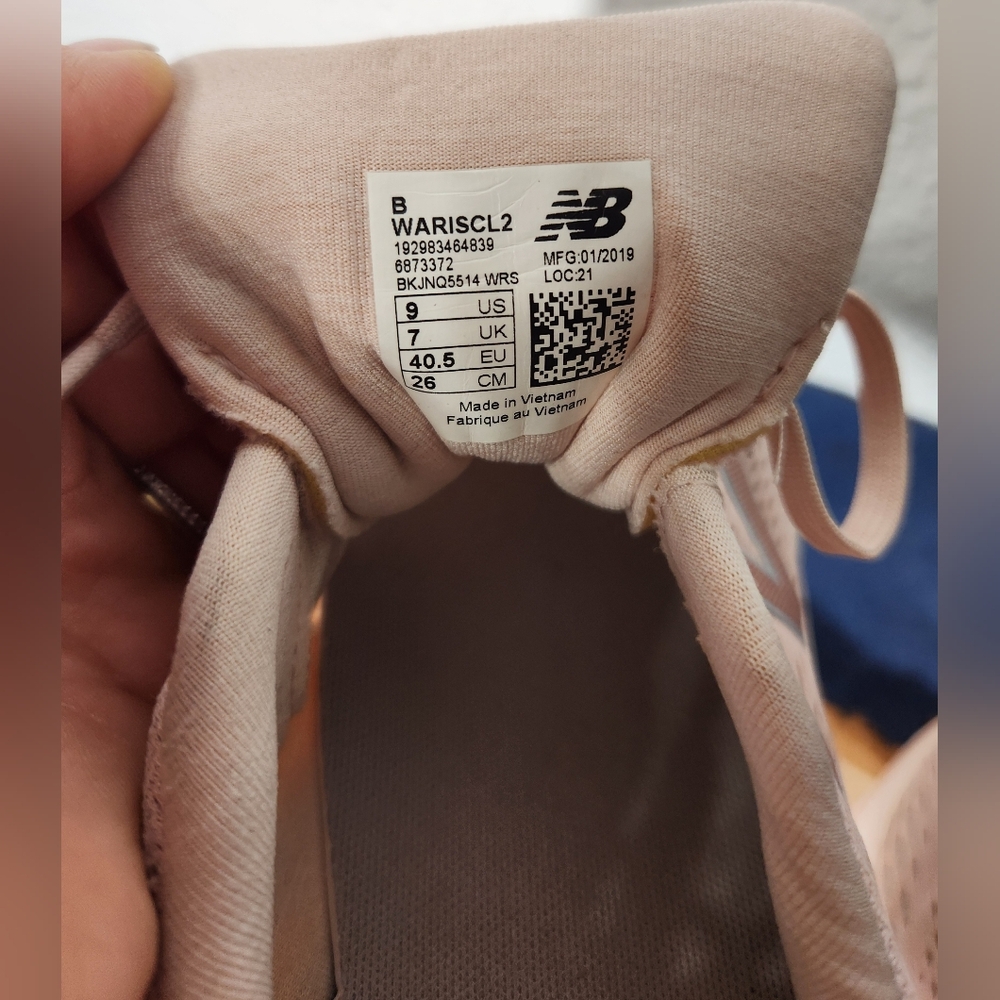 New Balance Women's Pink Running Shoes Size 9 - Picture 8 of 8